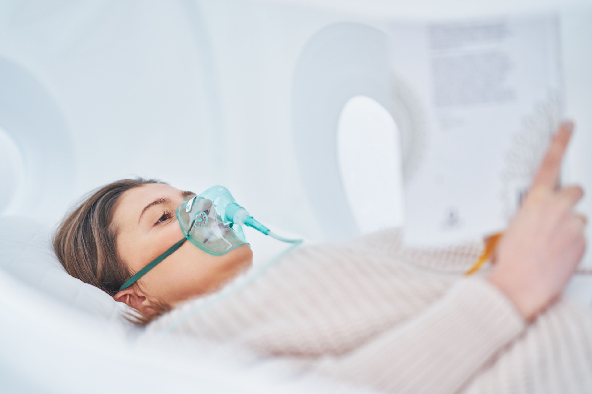 Picture of brunette woman in oxygen cabin